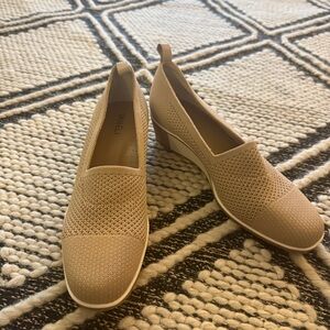 Vaneli Galen stretch knit wedge shoes 9.5 Narrow NEW